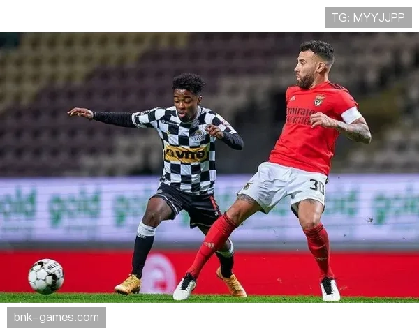 罗杰斯控球与高位逼抢战术如何持续提升球队竞争力 罗杰斯控球与高位逼抢战术如何持续提升球队竞争力