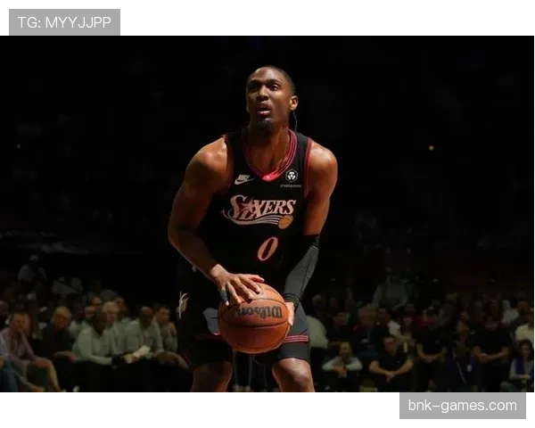 马克西利用挡拆拉开空间提升三分效率，成为费城关键得分手